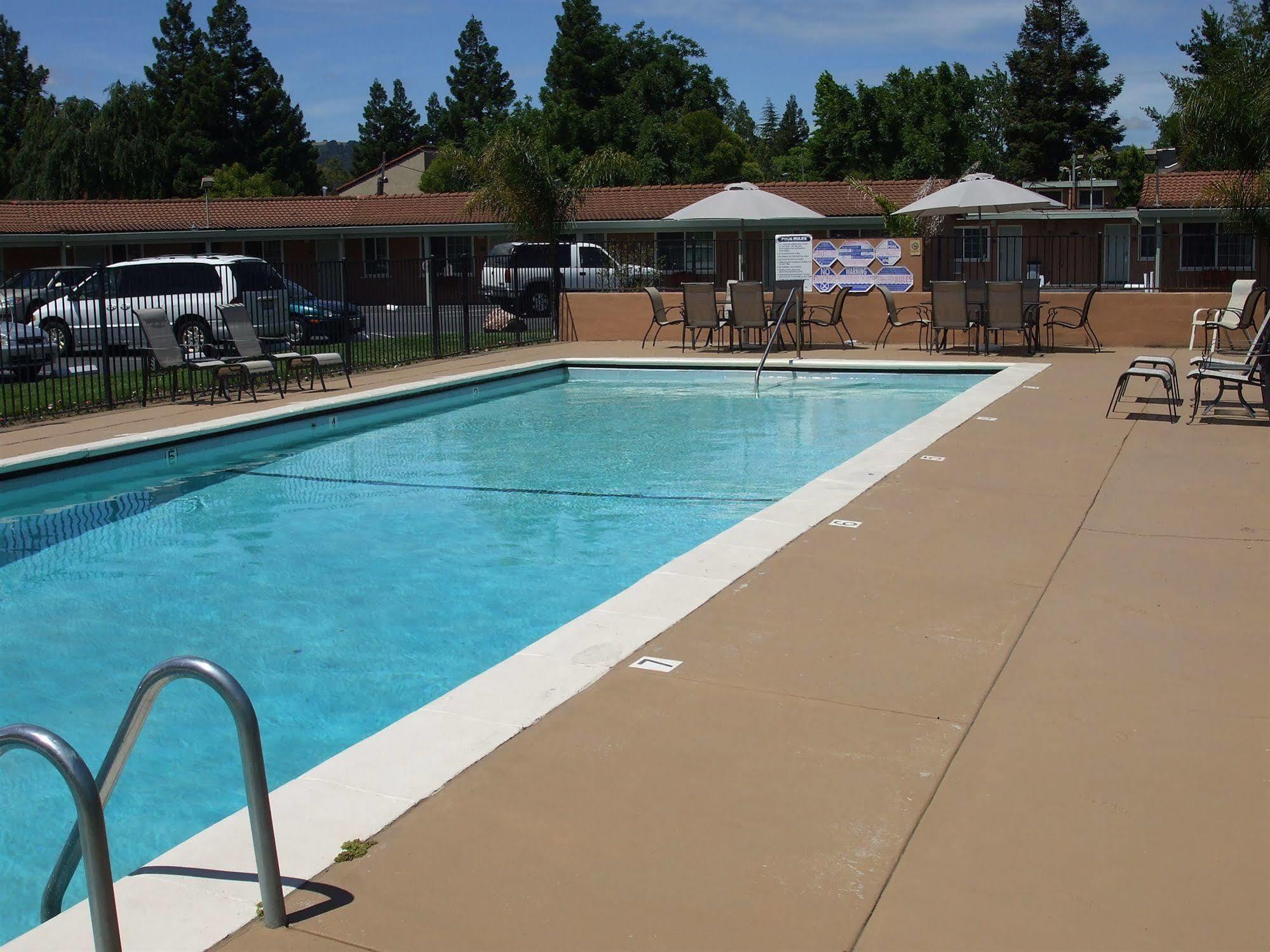 Tri-Valley Inn & Suites Pleasanton Zewnętrze zdjęcie